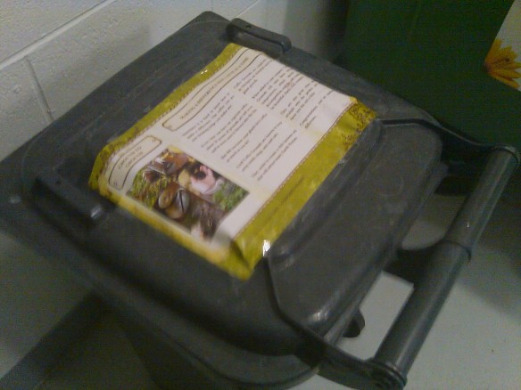 workplace bin for collecting coffee grounds in the office