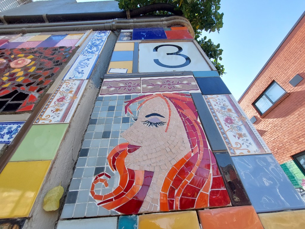 Upcycled art shines under the Frankston&nbsp;line